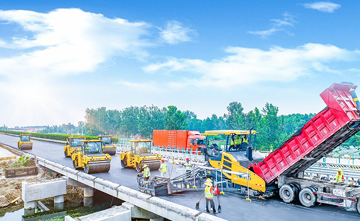 江蘇高速上演徐工成套道路機(jī)械大片！